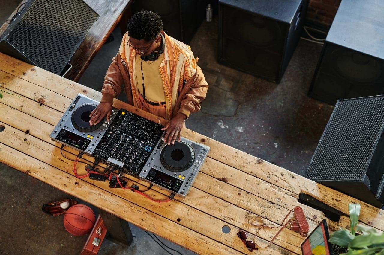Navigating Music Distribution Platforms: A Guide For Emerging Artists